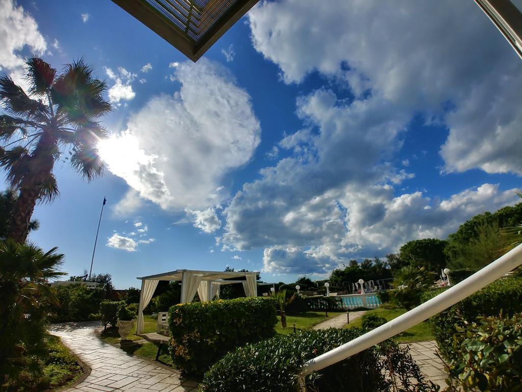 Domizia Palace Hotel Baia Domizia Ngoại thất bức ảnh